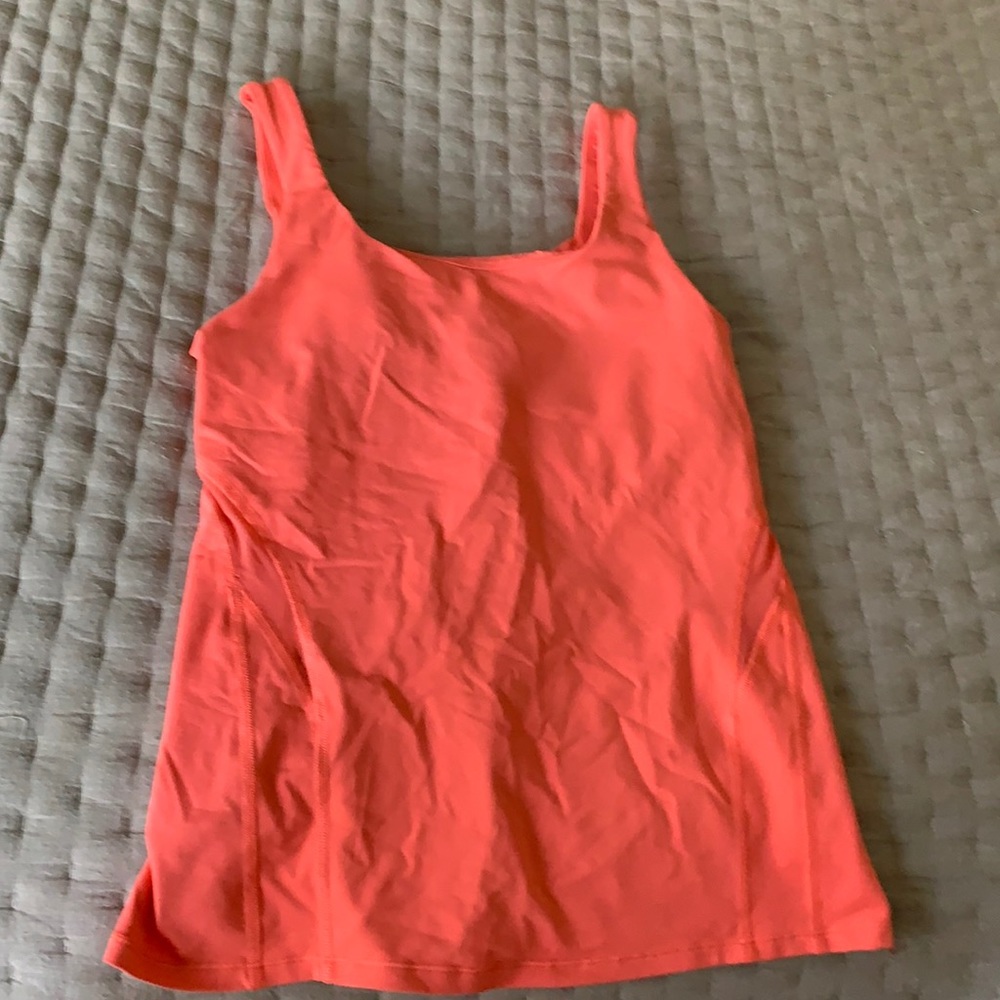 Lululemon tank